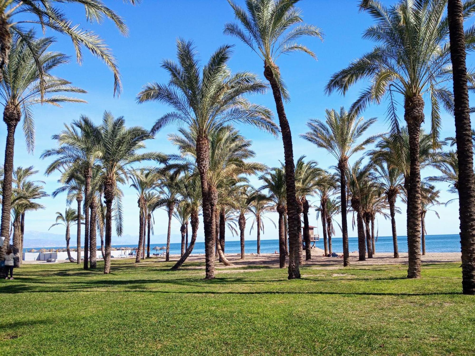 La Carihuela A 5 Minutos De La Playavistas Al Mar Apartman Torremolinos Kültér fotó